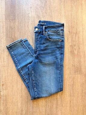 American Eagle Outfitters Medium Wash Short Skinny Jeans